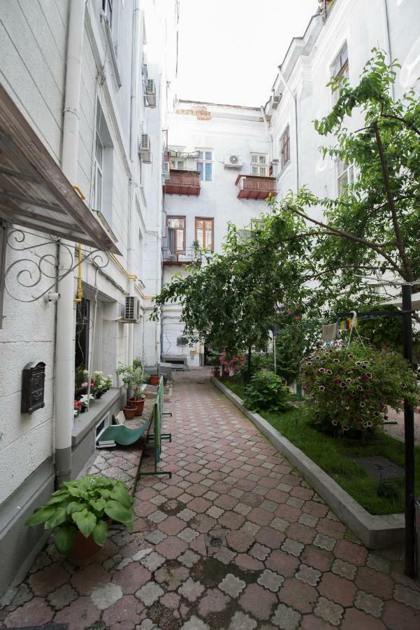 Queen Holiday Apartment ブカレスト エクステリア 写真