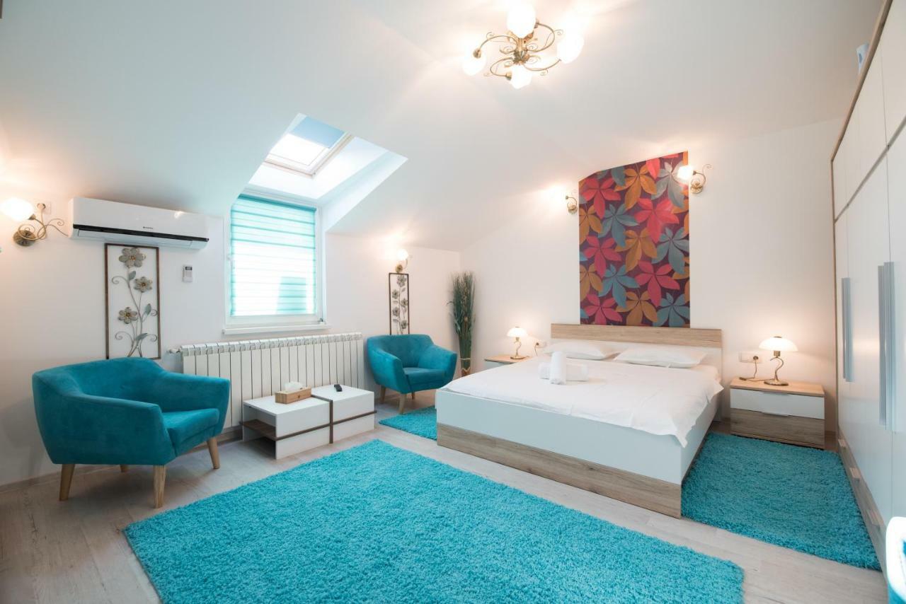 Queen Holiday Apartment ブカレスト エクステリア 写真